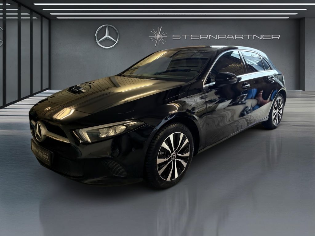 Mercedes-Benz A 250 e MBUX Progressive Ambiente CarPlay KAMERA