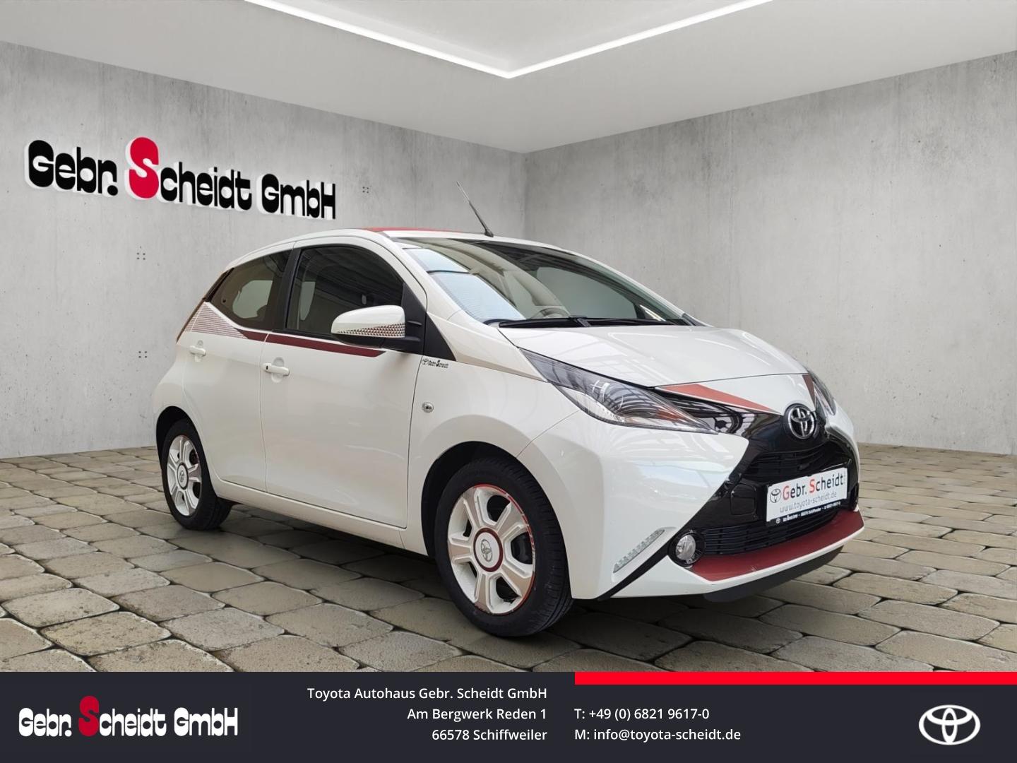 Toyota Aygo X-Pose Faltdach Rückfahrkamera Klimaanlage 