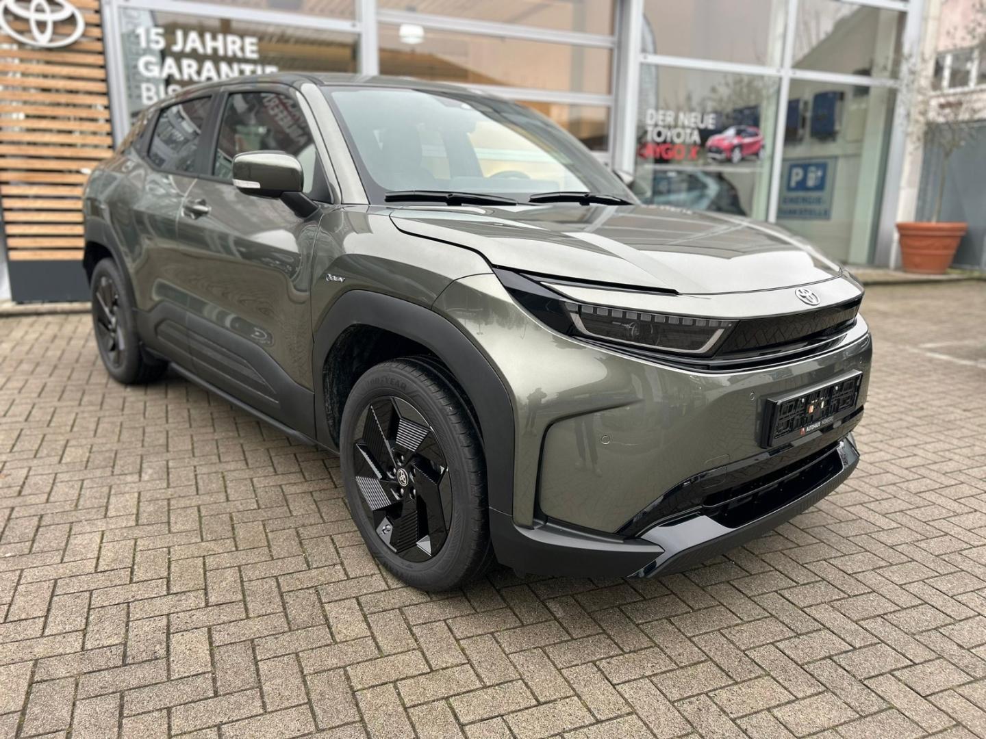 Toyota Urban Cruiser Teamplayer 61kwh SHZ RFK PDC Apple