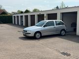 Seat Autos ,Ersatzteile - gebrauchte Seat Ibiza aus dem Jahr 2001