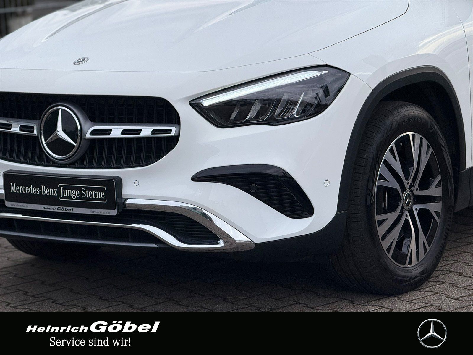 Fahrzeugabbildung Mercedes-Benz GLA 220 d 4M PROGRESSIVE*PANO*AHK*MEMORY*KAMERA