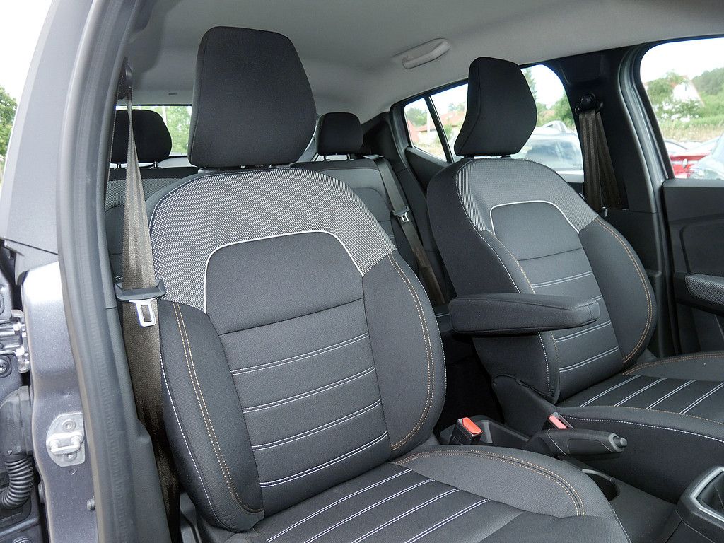 Fahrzeugabbildung Dacia Sandero Stepway Expression TCe 90