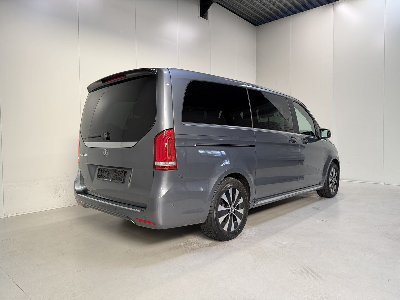 Mercedes-Benz EQV 300 93,3 Kwh - 7 PL - Long - Range 415 KM -  imagem 3