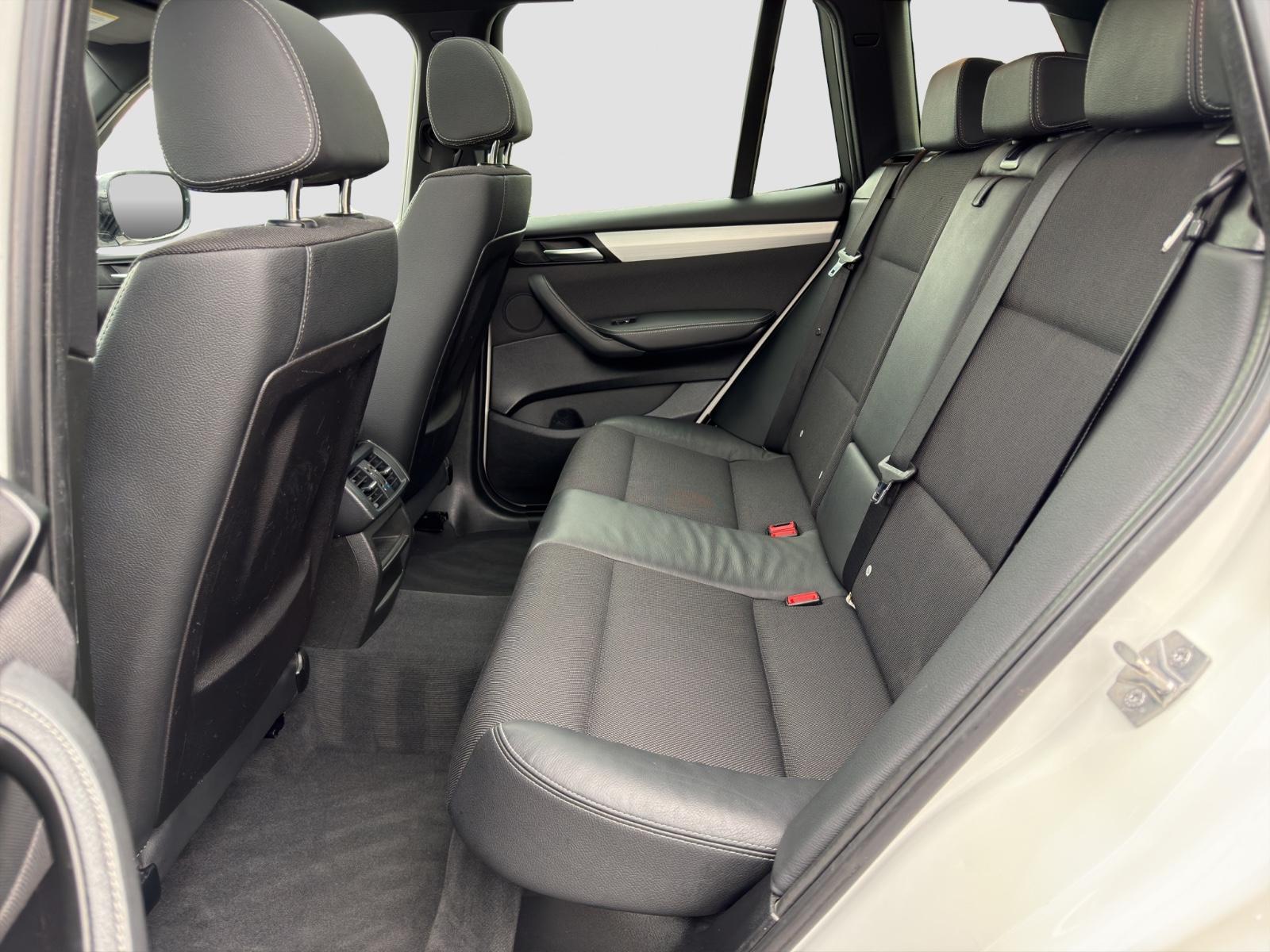 BMW X3 xDrive20d M Sport 184 ch BVM / Toit panoramique / Xénon / Attelage / Sièges chauffants