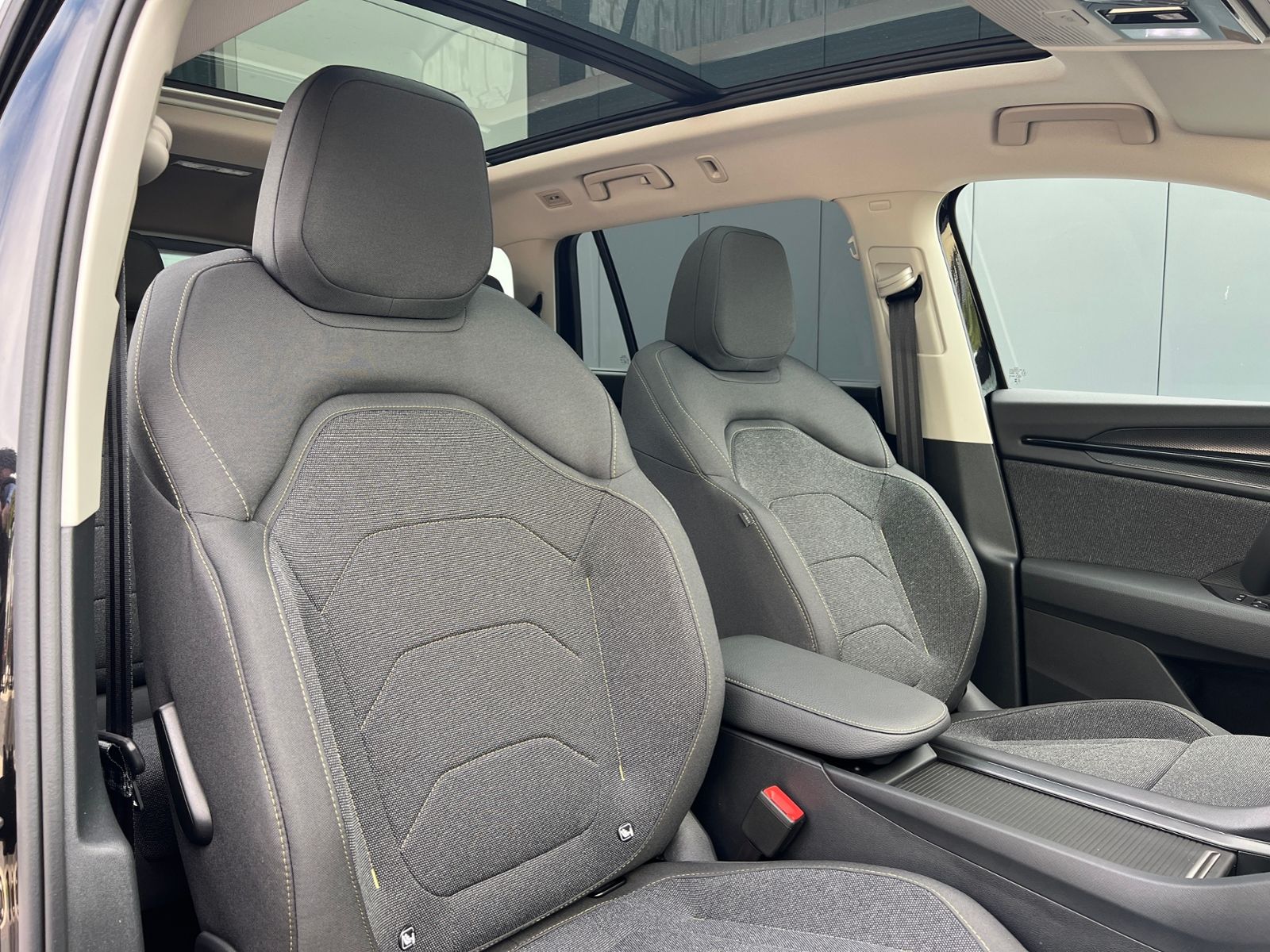 Fahrzeugabbildung SKODA Kodiaq Selection 2.0 TDI DSG *7-Sitzer, AHK, Nav