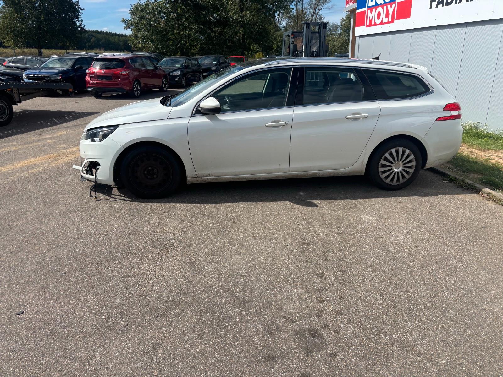 Peugeot 308 2015 — photo 6