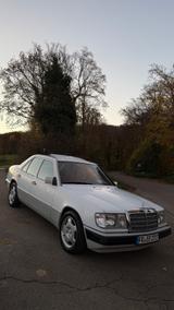 Mercedes-Benz W124 200 E Klassiker mit Stil  - gebrauchte Mercedes-Benz E 200 aus dem Jahr 1990
