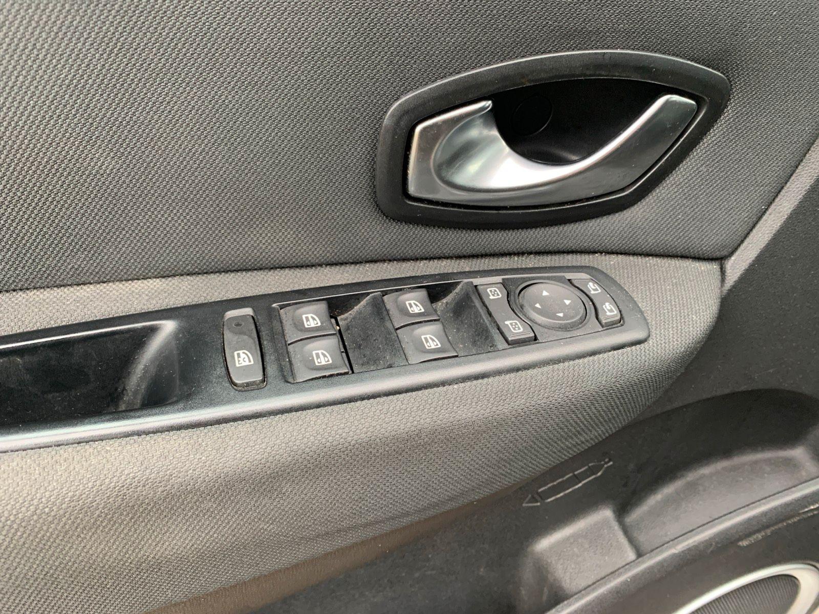 Renault Scenic 2010 — photo 7