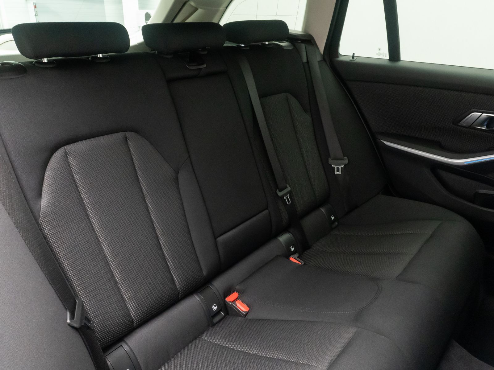 Fahrzeugabbildung BMW 320i GeschwindigReg PDC DAB Cockpit+ Widscreen