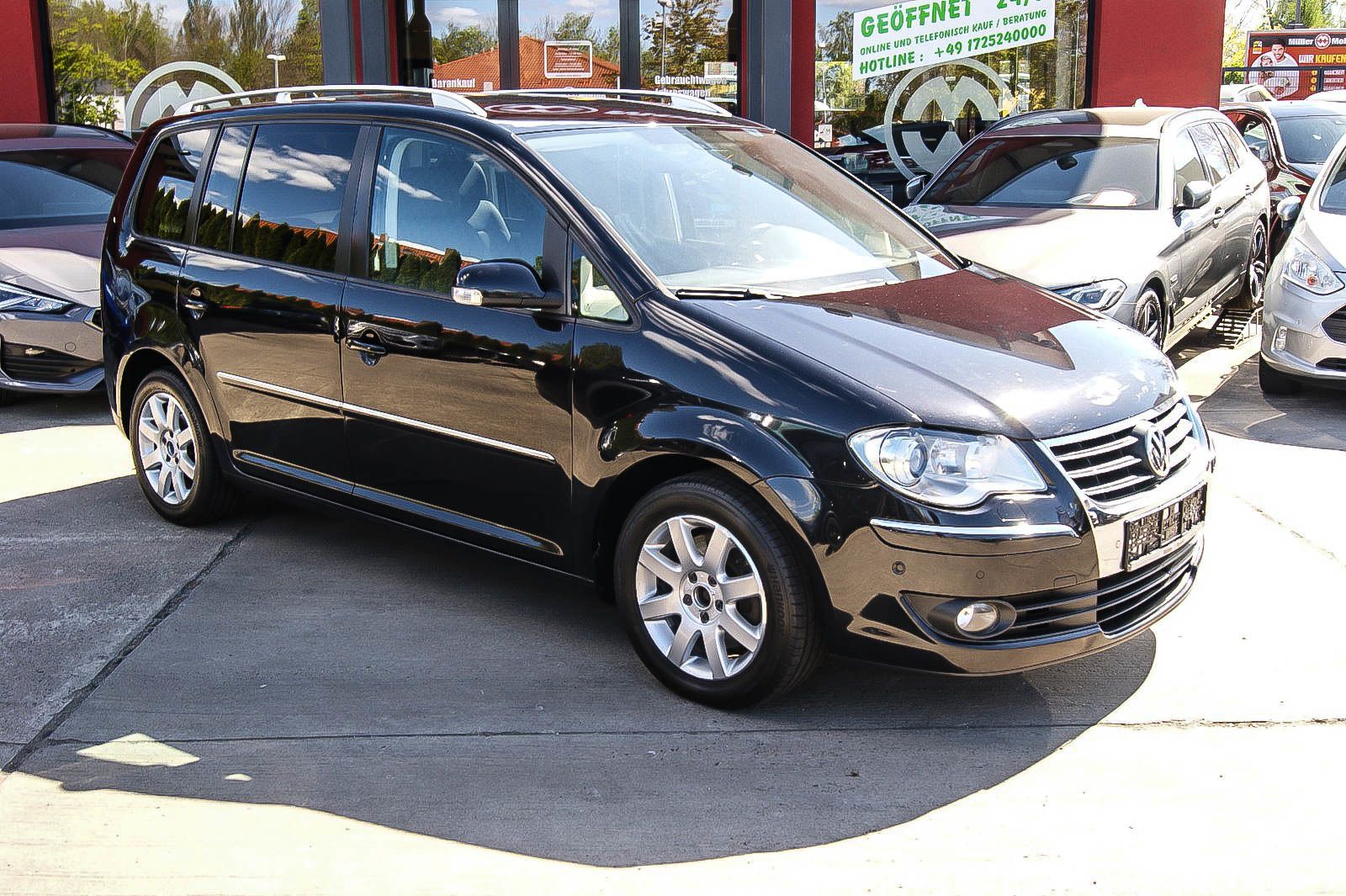 Fahrzeugabbildung Volkswagen Touran 1.4TSI DSG Highline 7-SITZE