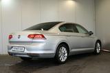 Volkswagen Passat 2.0 TDI DSG 4M Comf. ACC+LED+PANO+AHK+17" - Volkswagen Passat: Co2
