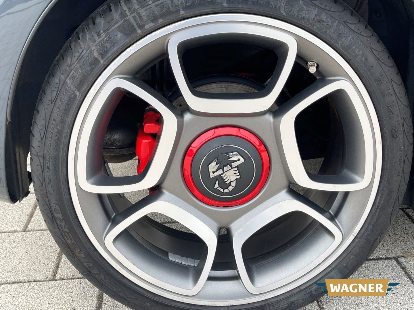 Fahrzeugabbildung Abarth 500 Cabrio 595 C Turismo 1.4 Leder Automatik