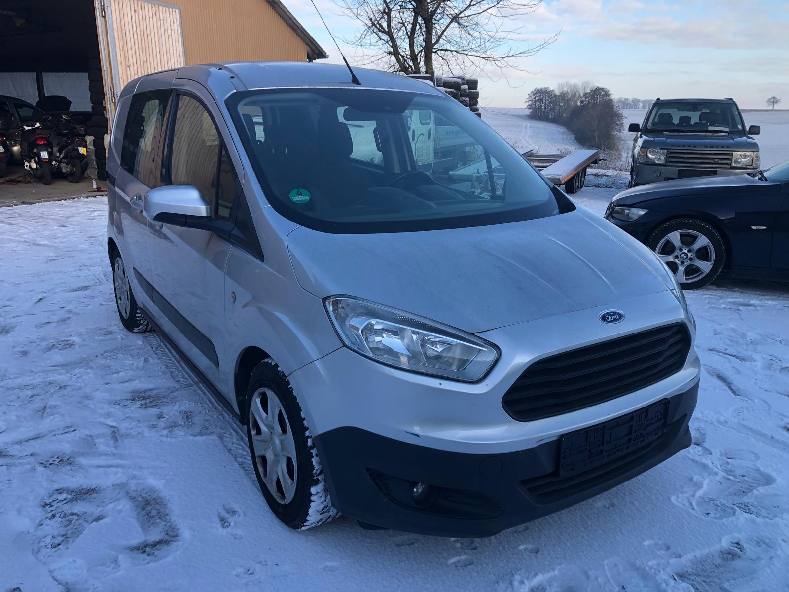 Ford Transit Courier Kombi MOTORSCHADEN