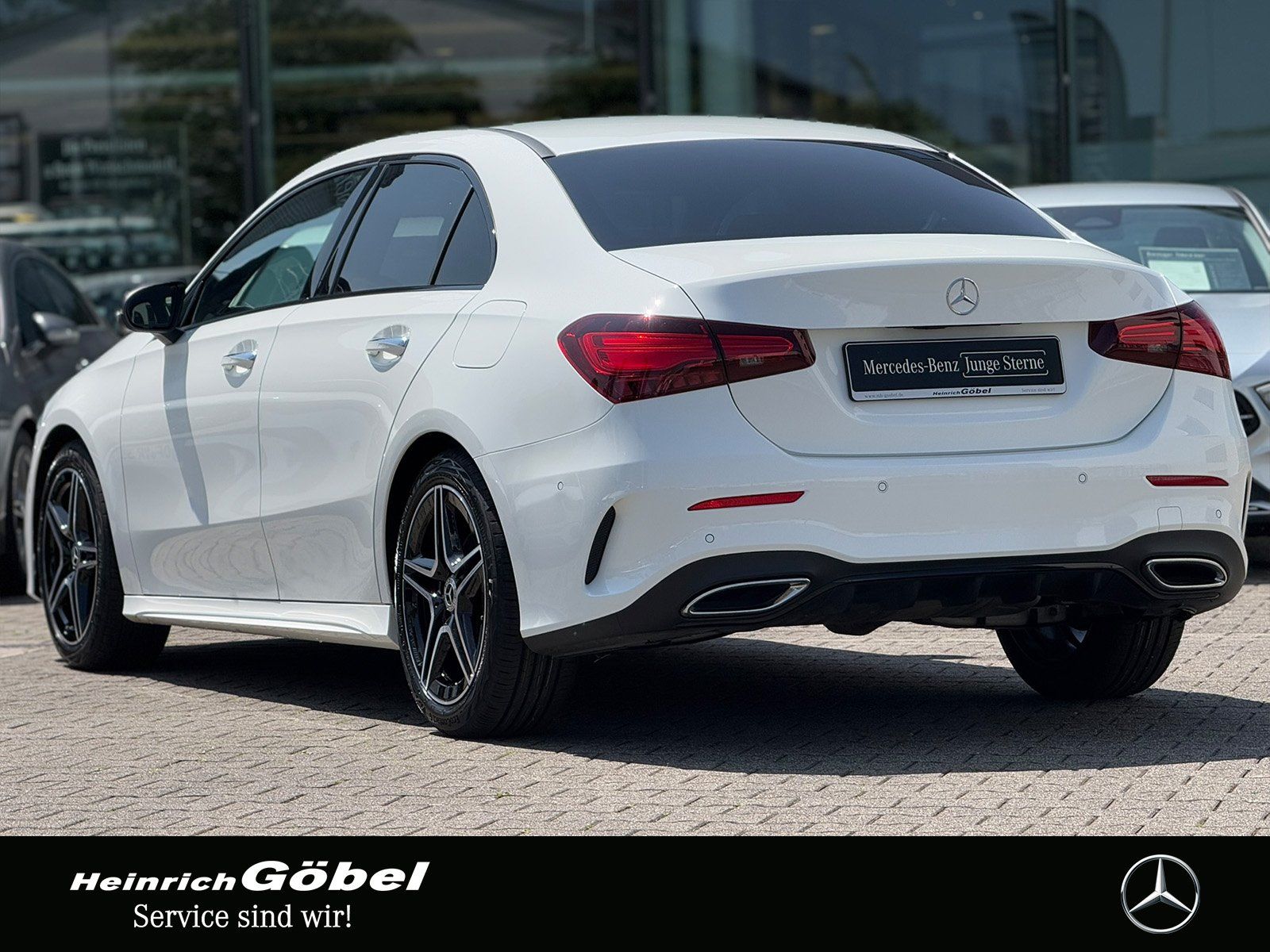 Fahrzeugabbildung Mercedes-Benz A 200 Lim. AMG*PANO*360°*AMBIENTE*TOTWINKEL*