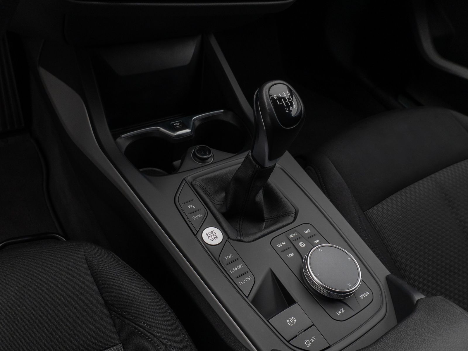 Fahrzeugabbildung BMW 118i DAB CockPitPro PDC LED Geschwindigkeitsreg