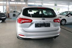 Fahrzeugabbildung Ford Focus Cool & Connect NAVI + WinterPaket + PDC