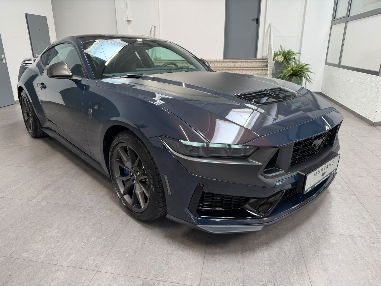 Ford Mustang Fastback 5.0 Ti-VCT V8 334 kW Dark Horse imagem 3