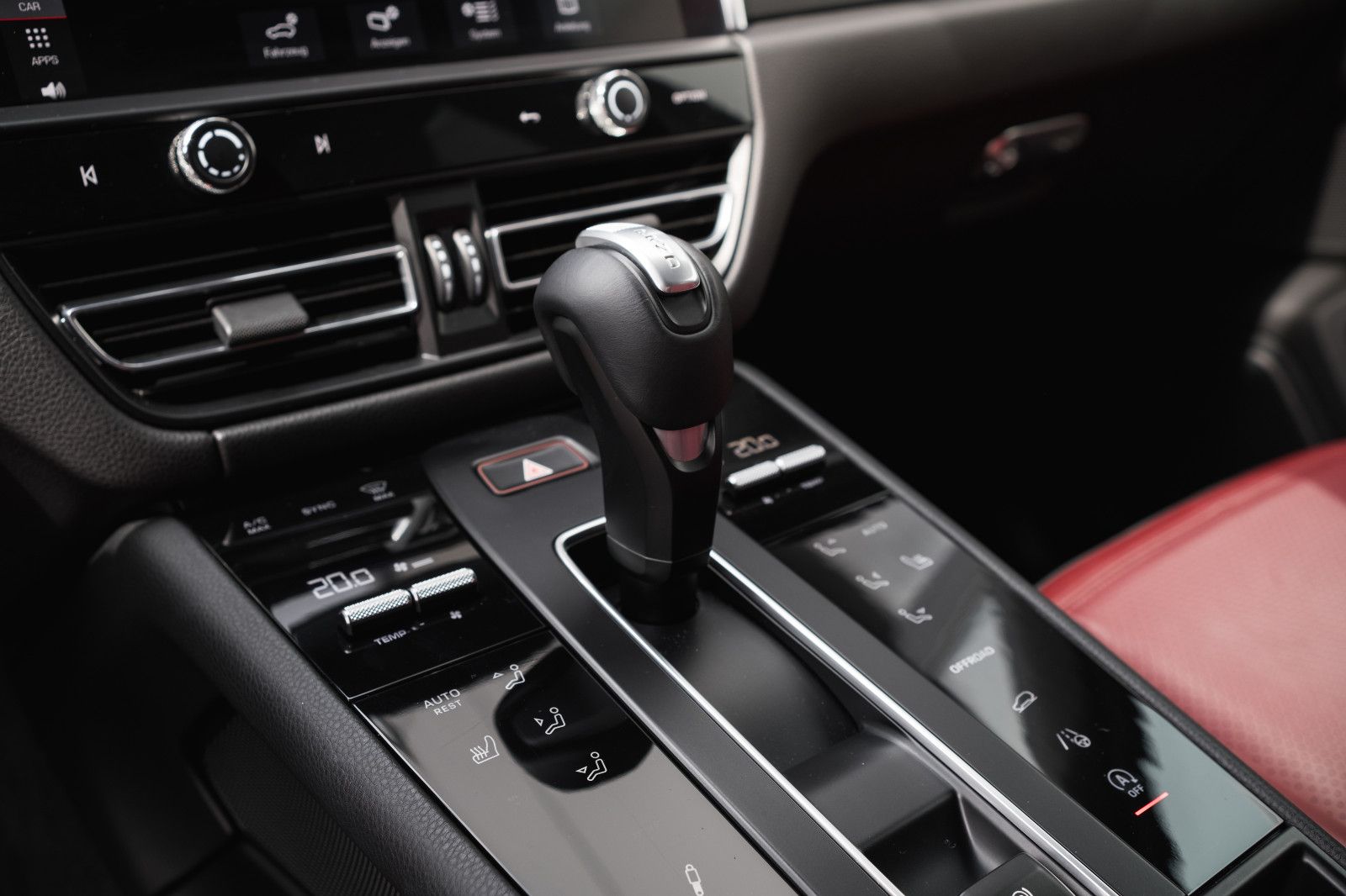 Fahrzeugabbildung Porsche Macan T-21 Zoll - el. Sitz m. Memory-Pano-360Kam