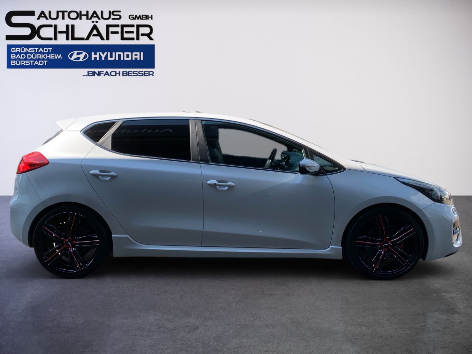 Fahrzeugabbildung Kia Ceed GT-Track 1.6 T-GDI Navi PanDach EXPORT
