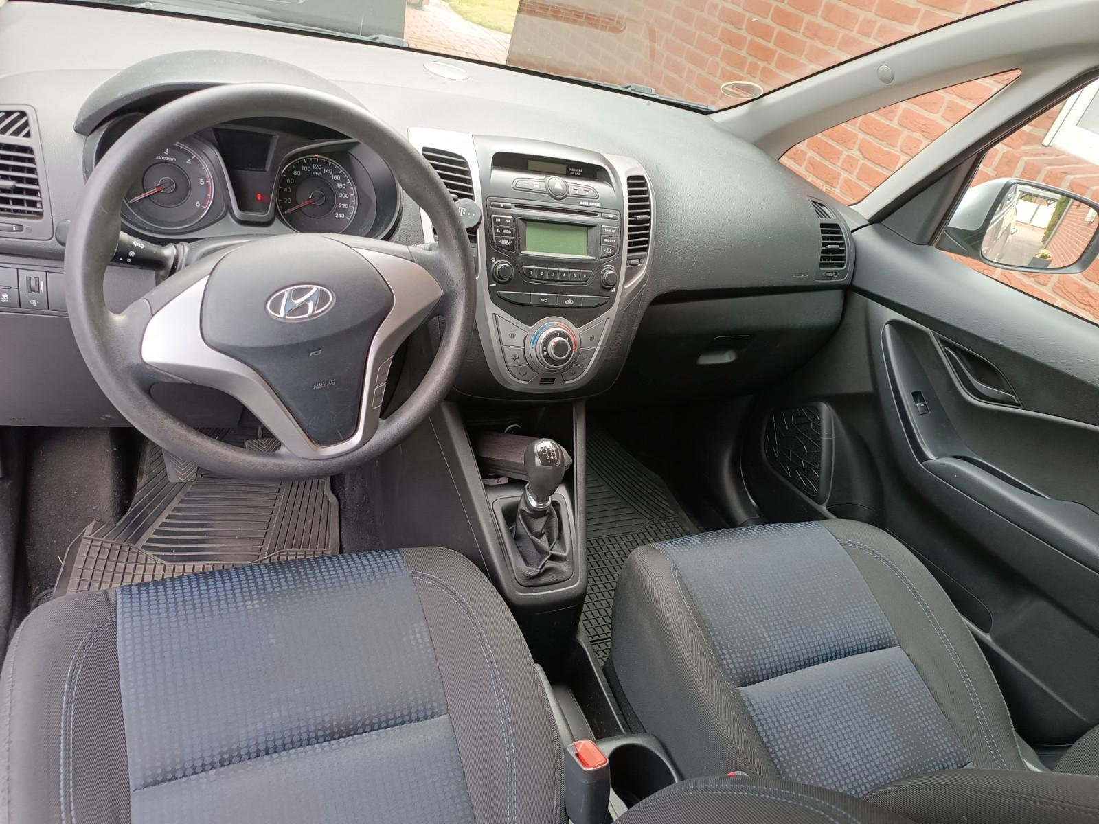 Hyundai ix20 2014 — interior