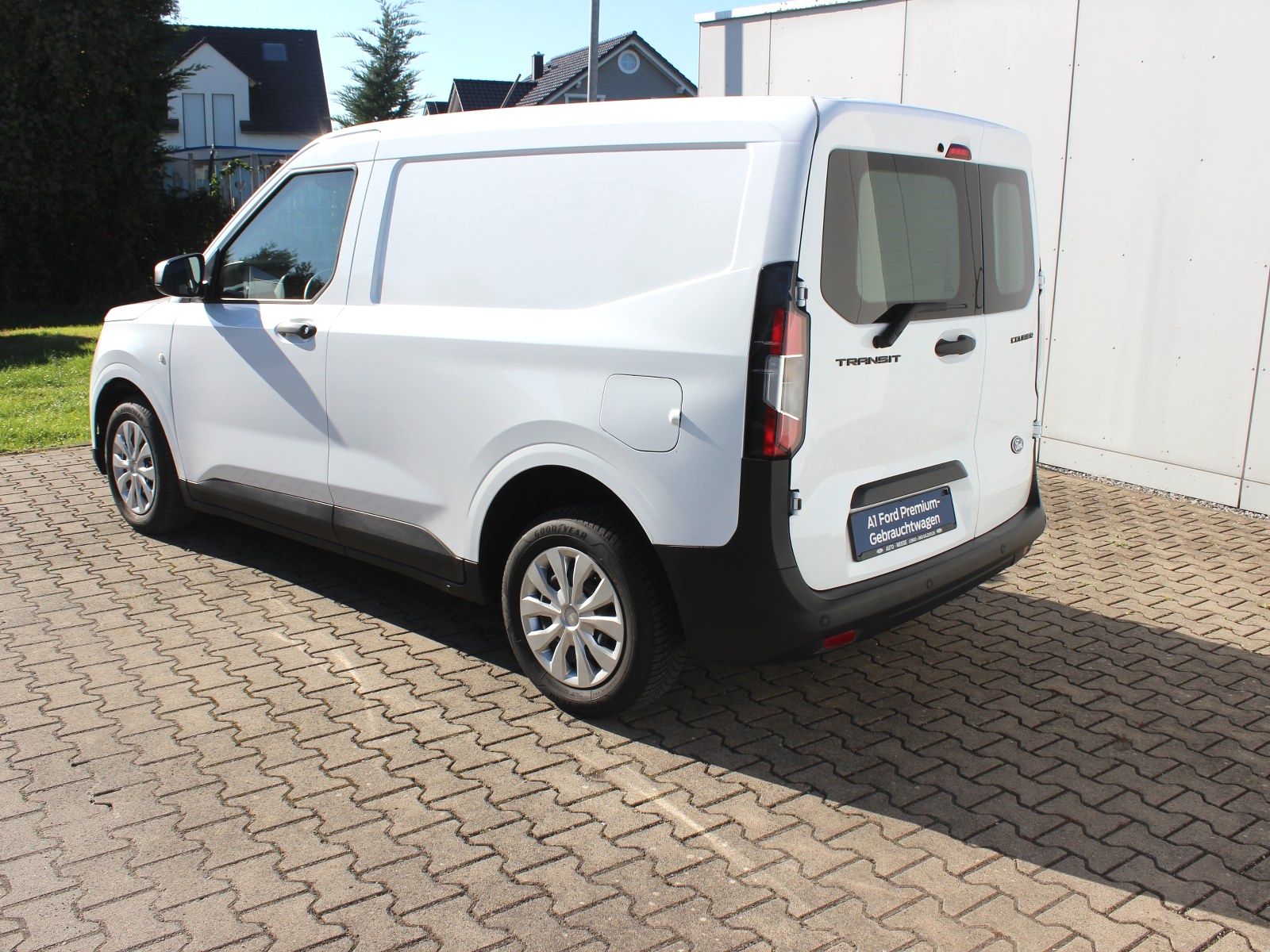 Fahrzeugabbildung Ford Transit Courier Trend