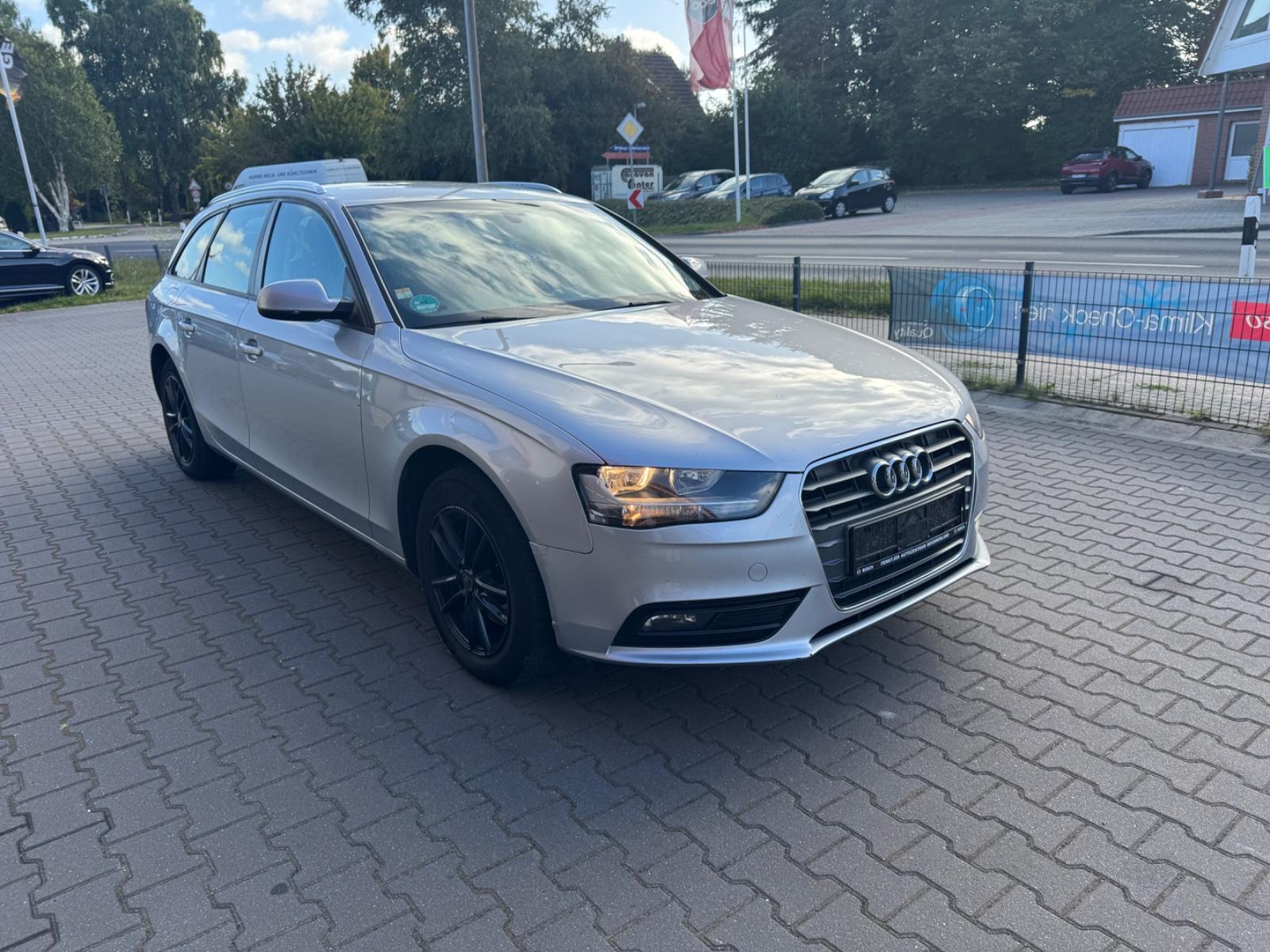 Audi A4 Avant Attraction Navi Automatik SHZ Klima