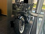 Harley-Davidson Softail FLS - MOTORRAD AUS DEM JAHR 2004