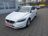 Volvo V40**2.HAND+SITZHEIZUNG+BLUETOOTH** - Volvo mit Benzin-Antrieb: mit Klimaautomatik, Bluetooth