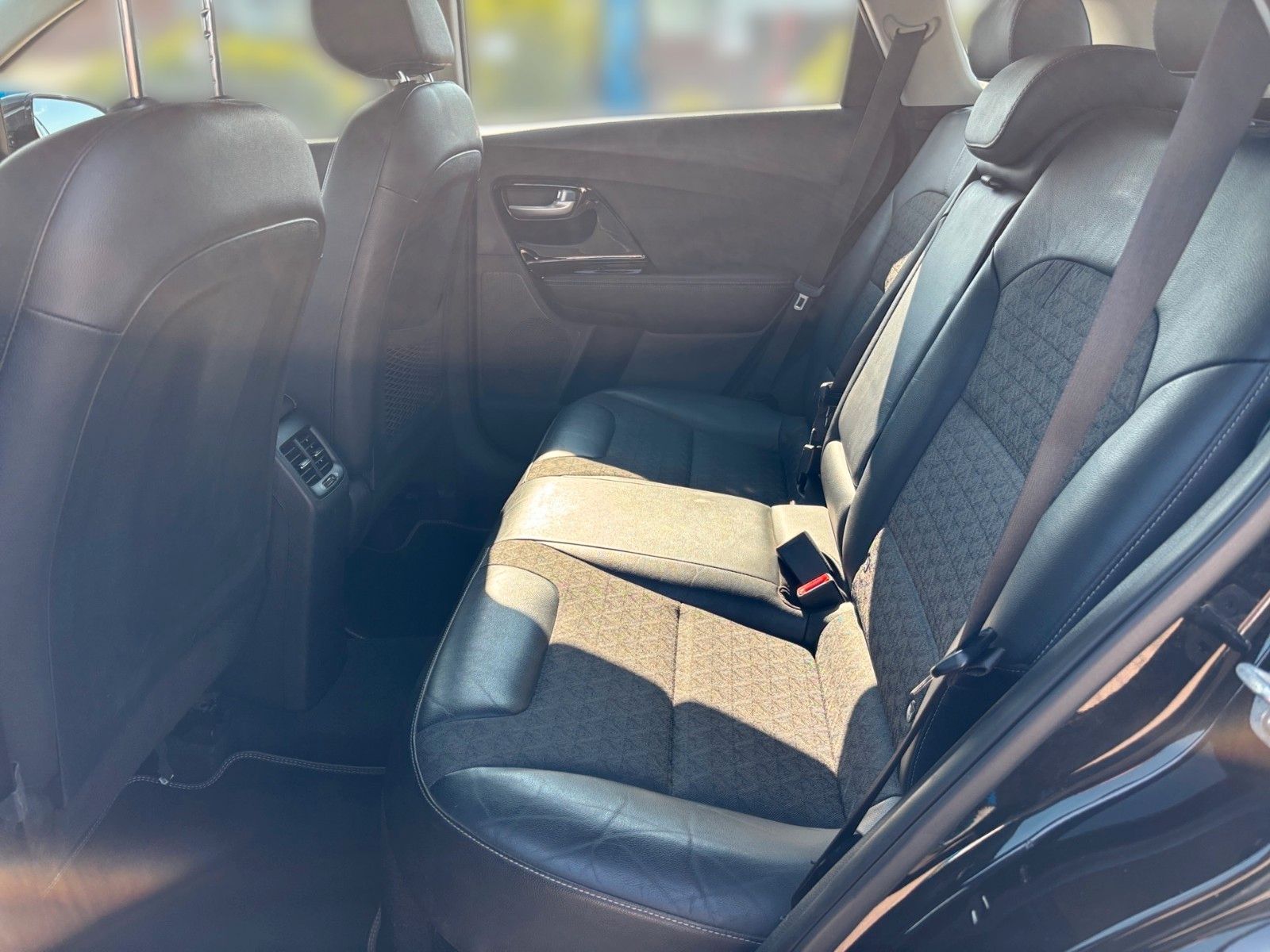Fahrzeugabbildung Kia Niro Vision *Voll-Hybrid*