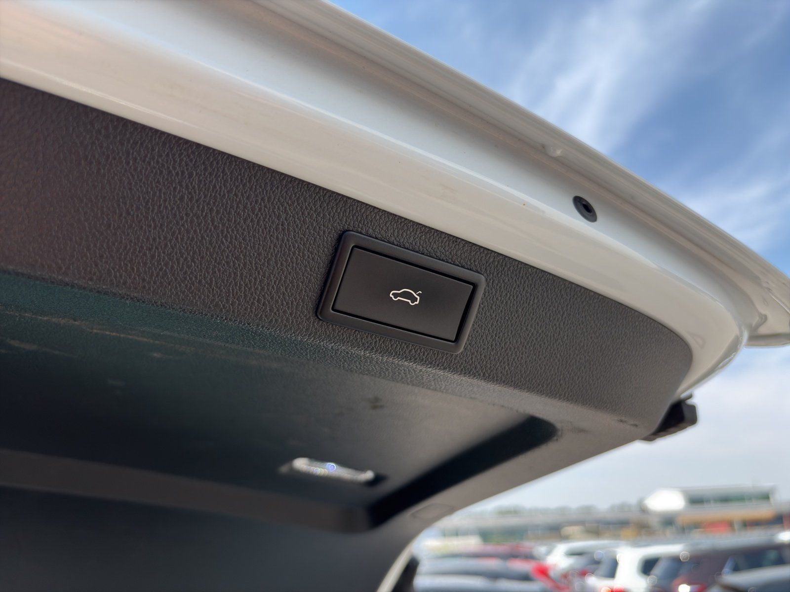 Fahrzeugabbildung SKODA Superb Combi 2.0 TSI Sportline 4x4/AHK/PANO/360°