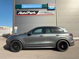 Porsche CAYENNE GTS PANO SPORT-DESIGN 1.HAND LEDER - Porsche: Gt1