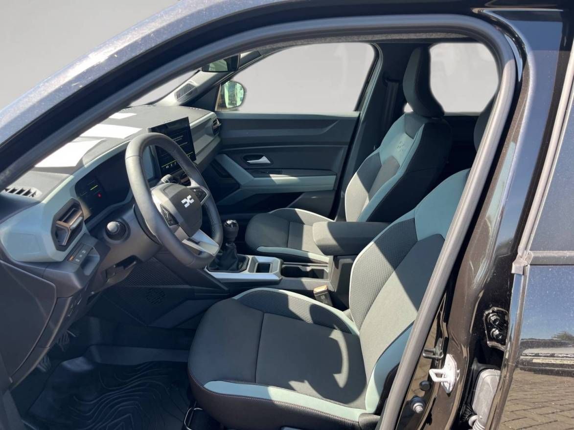 Fahrzeugabbildung Dacia Duster Extreme mild hybrid 140