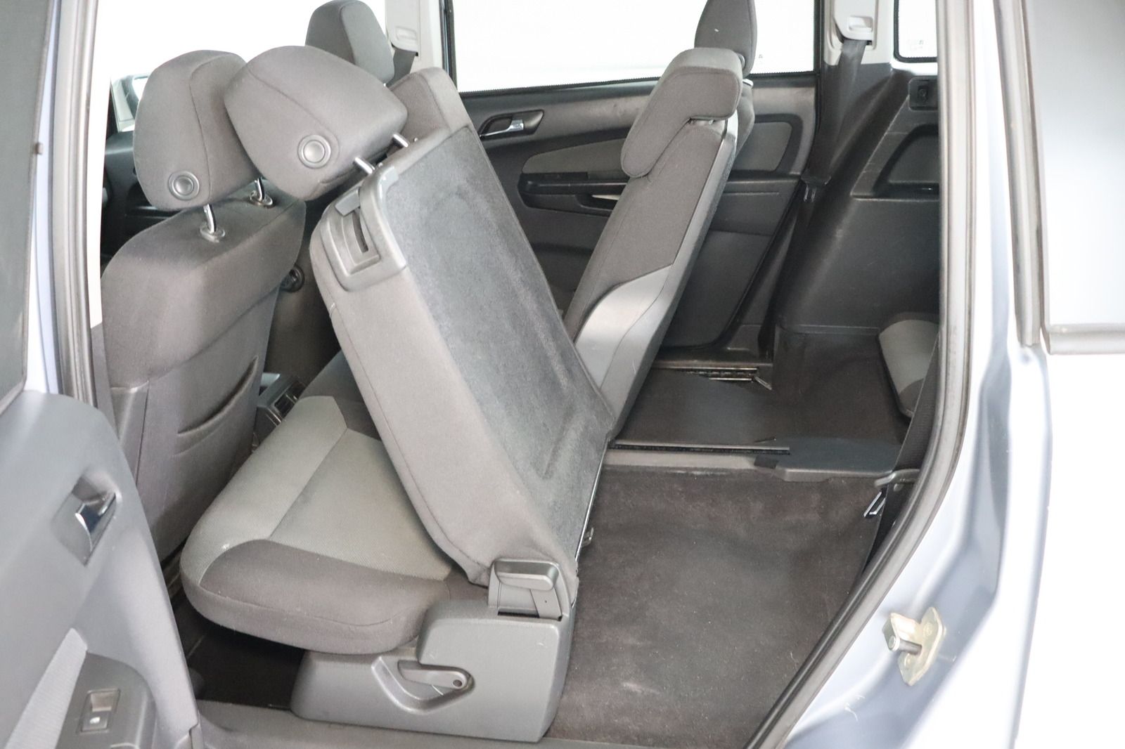 Fahrzeugabbildung Opel Zafira B Klimaautomatik Edition