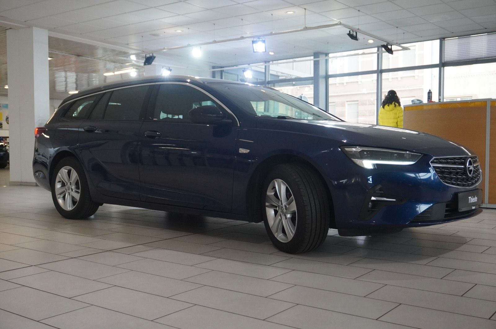 Fahrzeugabbildung Opel Insignia B ST 2.0D ELEGANCE NAVI/LED/VIRTU./AHK