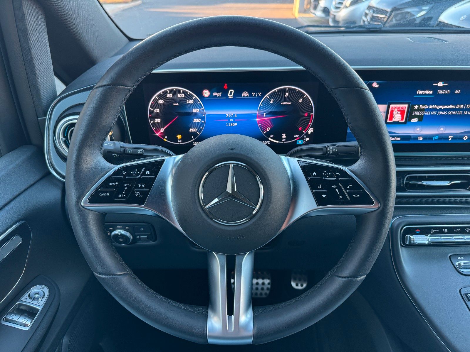 Fahrzeugabbildung Mercedes-Benz V 250 d STYLE DISTRONIC MULTIBEAM elektr Türen