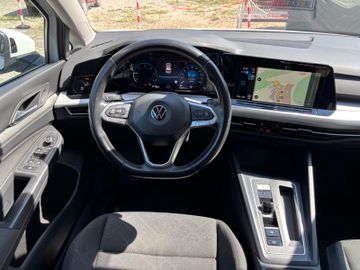 Volkswagen Golf - 11