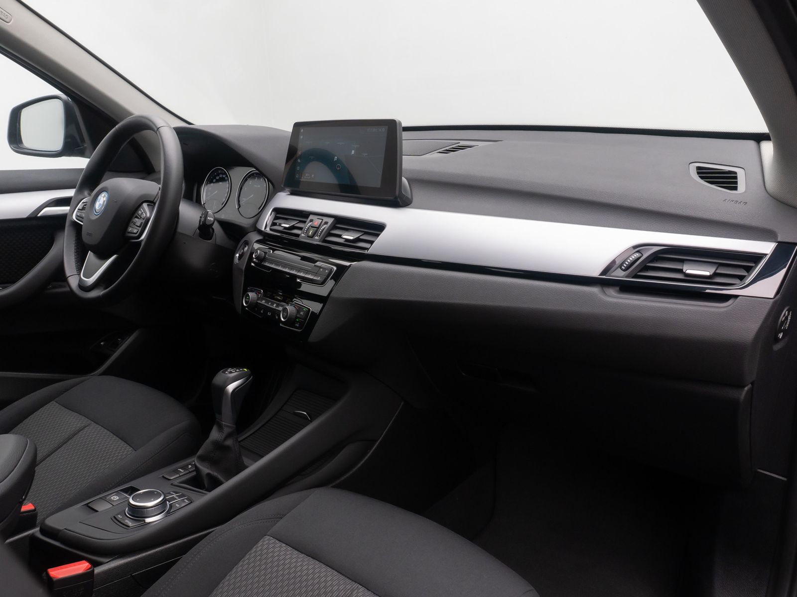 Fahrzeugabbildung BMW X1 xD25e Navi+HiFi Kamera Alarm HUD DAB Panorama