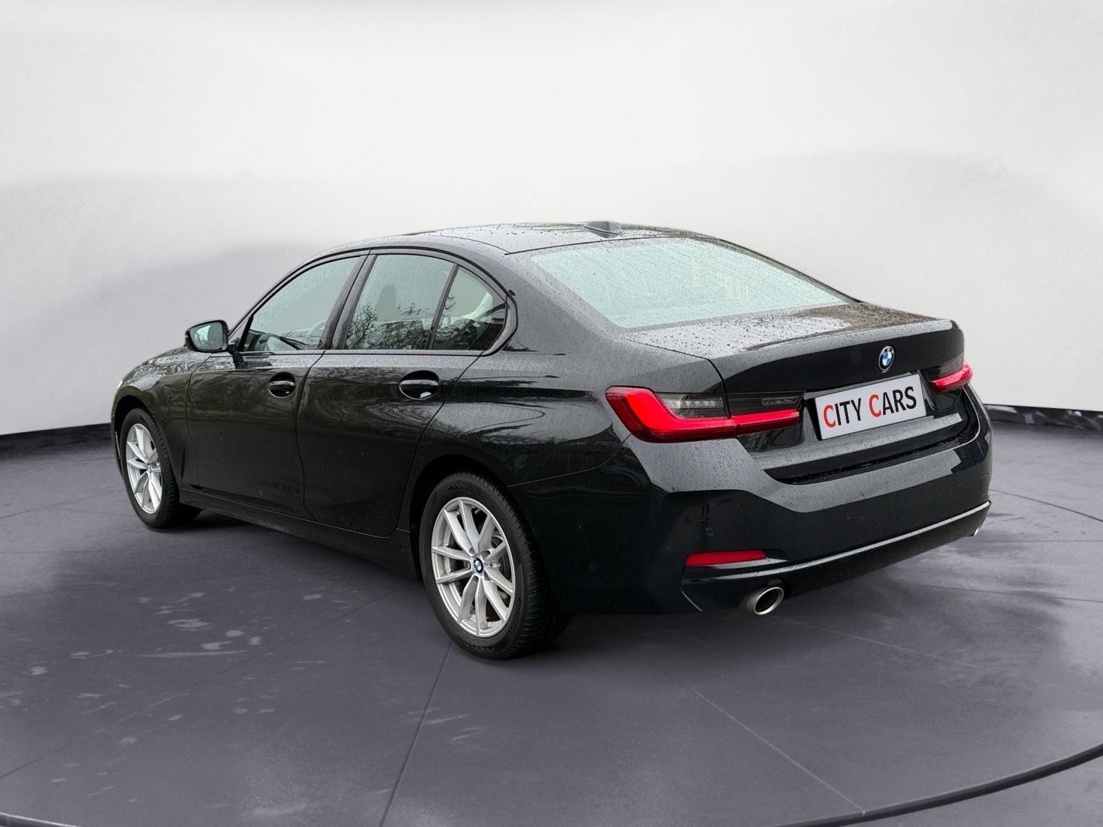BMW 318 3 Limousine 318 i Navi Leder LED foto 4
