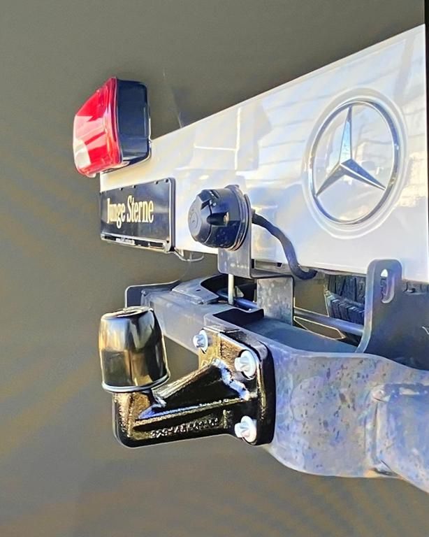 Fahrzeugabbildung Mercedes-Benz Sprinter 315 Doka Pritsche 7 Sitze 3,5t AHK GRA