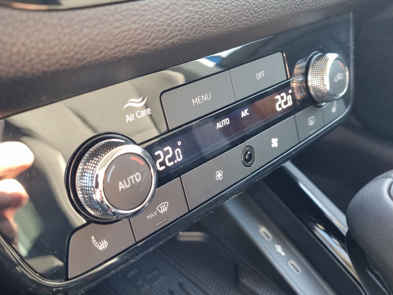 Fahrzeugabbildung SKODA Kamiq Tour DSG AHK Fahrassi SimplyClever