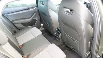 Skoda Octavia Combi 2.0 TDI Sportline 360° STANDH AHK