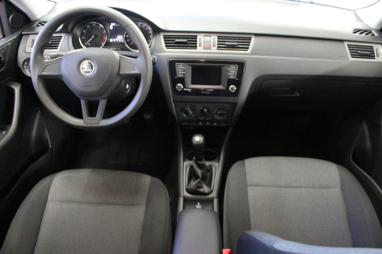 Fahrzeugabbildung SKODA Rapid 1.2 TSI Cool Edition Spaceback Allwetterre