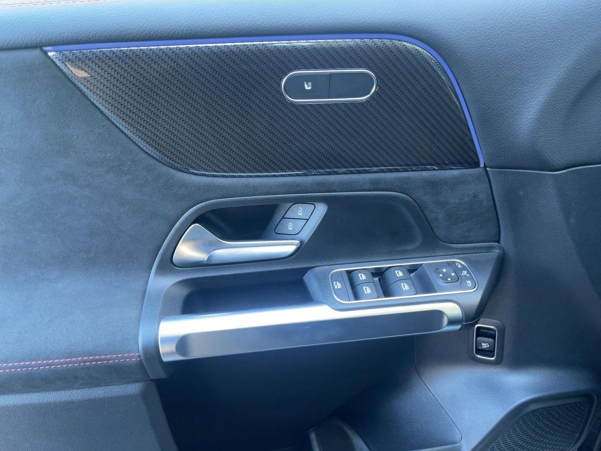 Fahrzeugabbildung Mercedes-Benz GLB 220 d 4M AMG/Night/Kamera/AHK