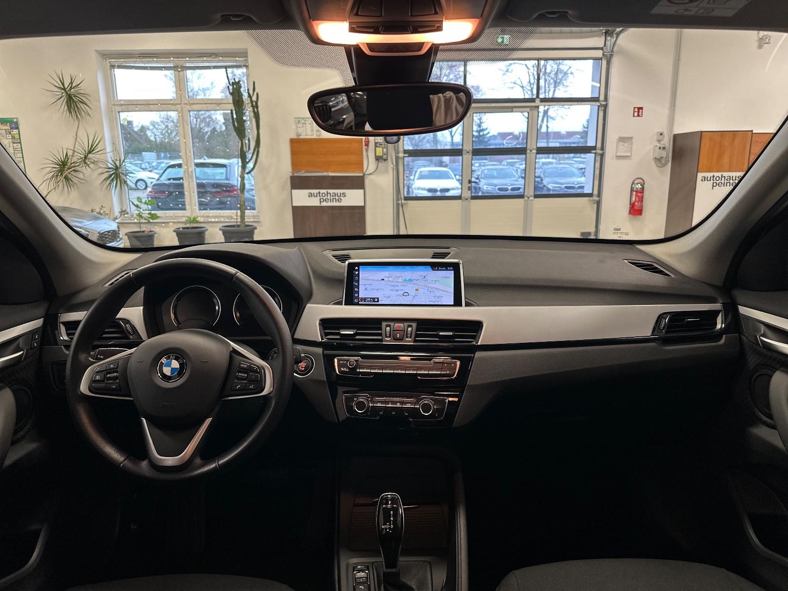 BMW X1sDrive18i/Aut/Navi/Temp/ParkAss/ActGuard