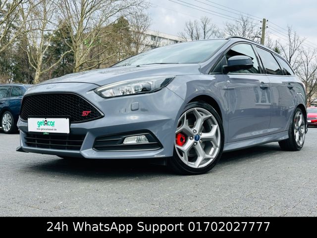 Ford Focus Turnier ST*VOLLLEDER*8FACH ALU*NAVI*RECARO