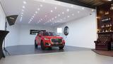 Audi Q2 sport*AHK *SHZ*PDC*Bluetooth* USB - : Geländewagen, Us