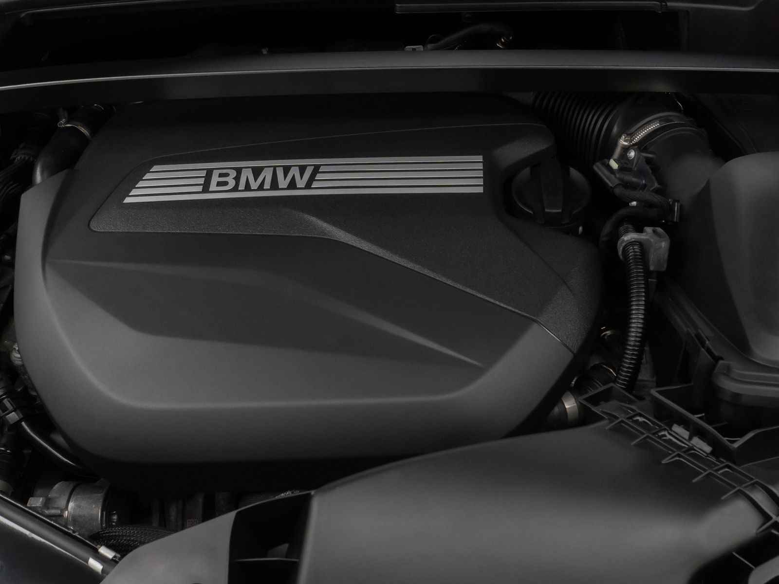 Fahrzeugabbildung BMW X1 xD23d M Sport Panorama Kamera DAB H/K Komfort