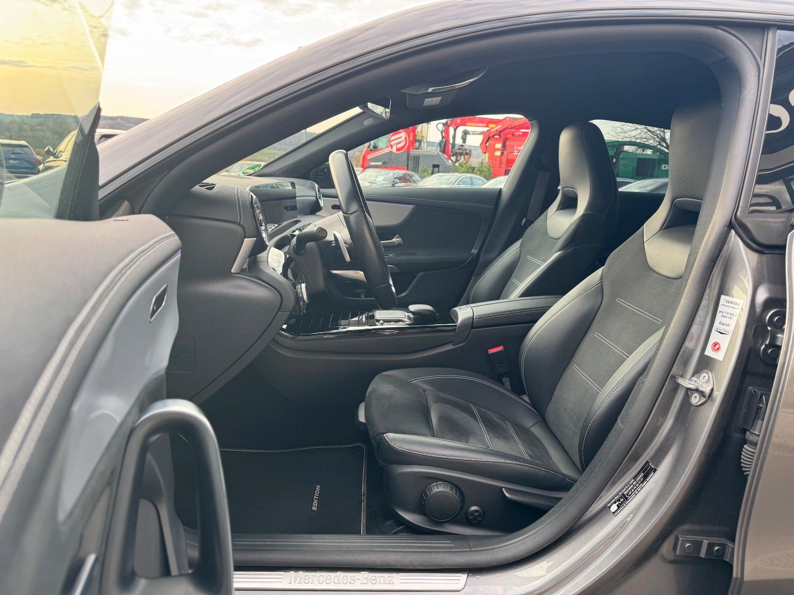 Fahrzeugabbildung Mercedes-Benz CLA 200d SB Edition+AMG+AHK+MultiBeam+Ambiente