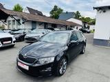 Skoda Octavia Combi RS/Xenon/Navi/SHZ/Teilleder/ - Skoda Octavia: Schwarz, RS