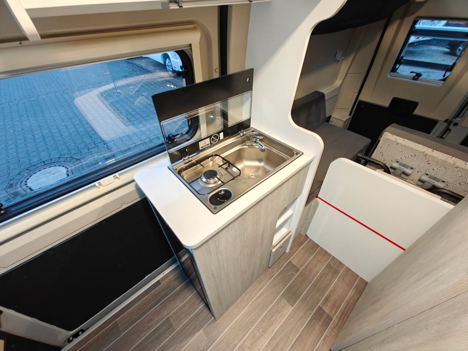 Fahrzeugabbildung Roller Team Livingstone Next 540 - SAT, TV, Solar, Kamera -